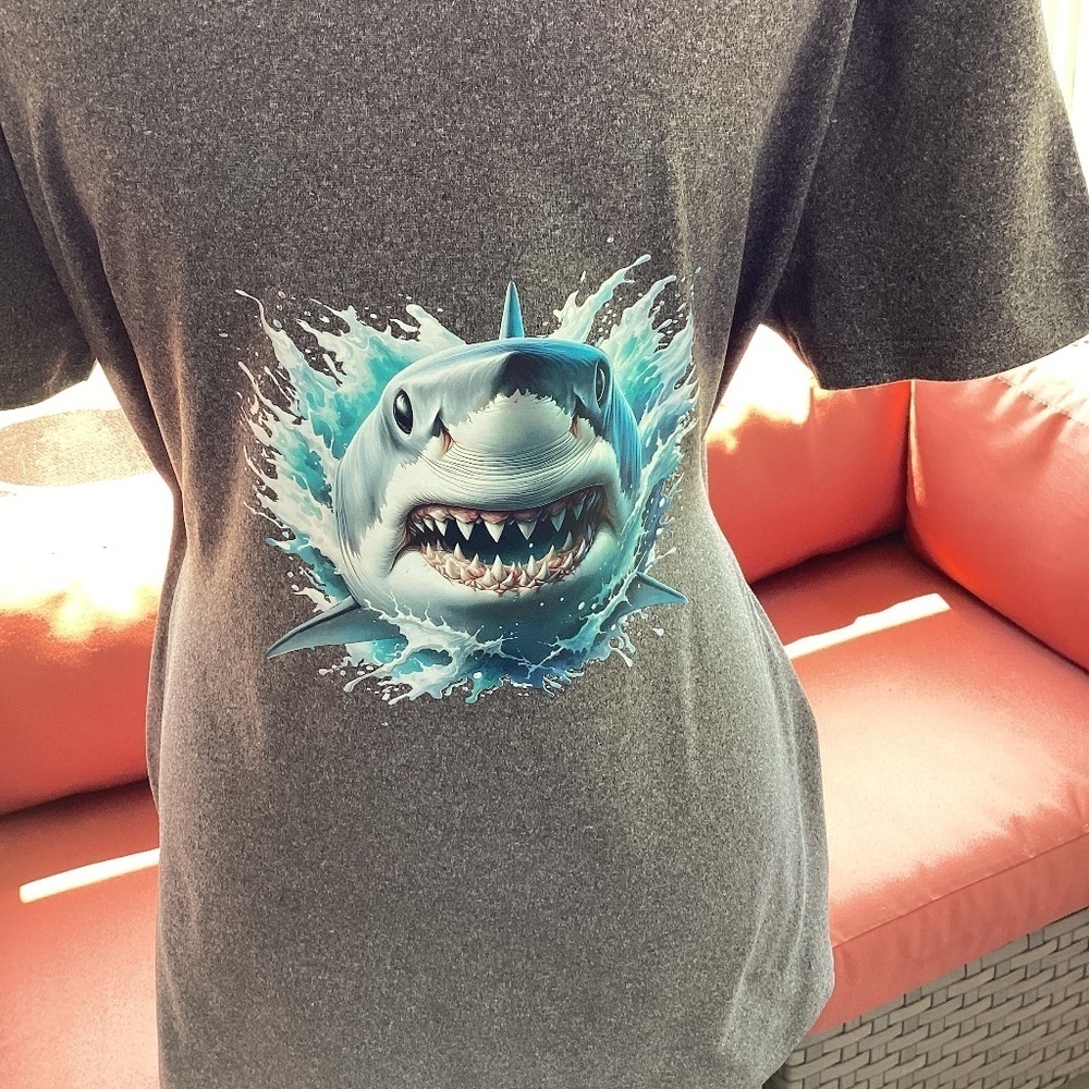 SHARK GRAPHIC T-SHIRT ( Size: X-Large) ( Color: Grey) - Picture 2 of 5